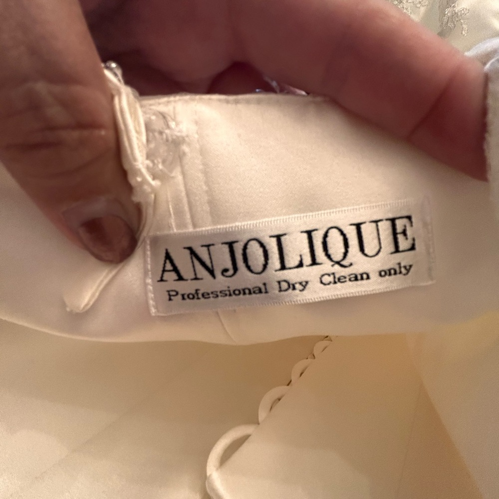 Anjolique wedding dress